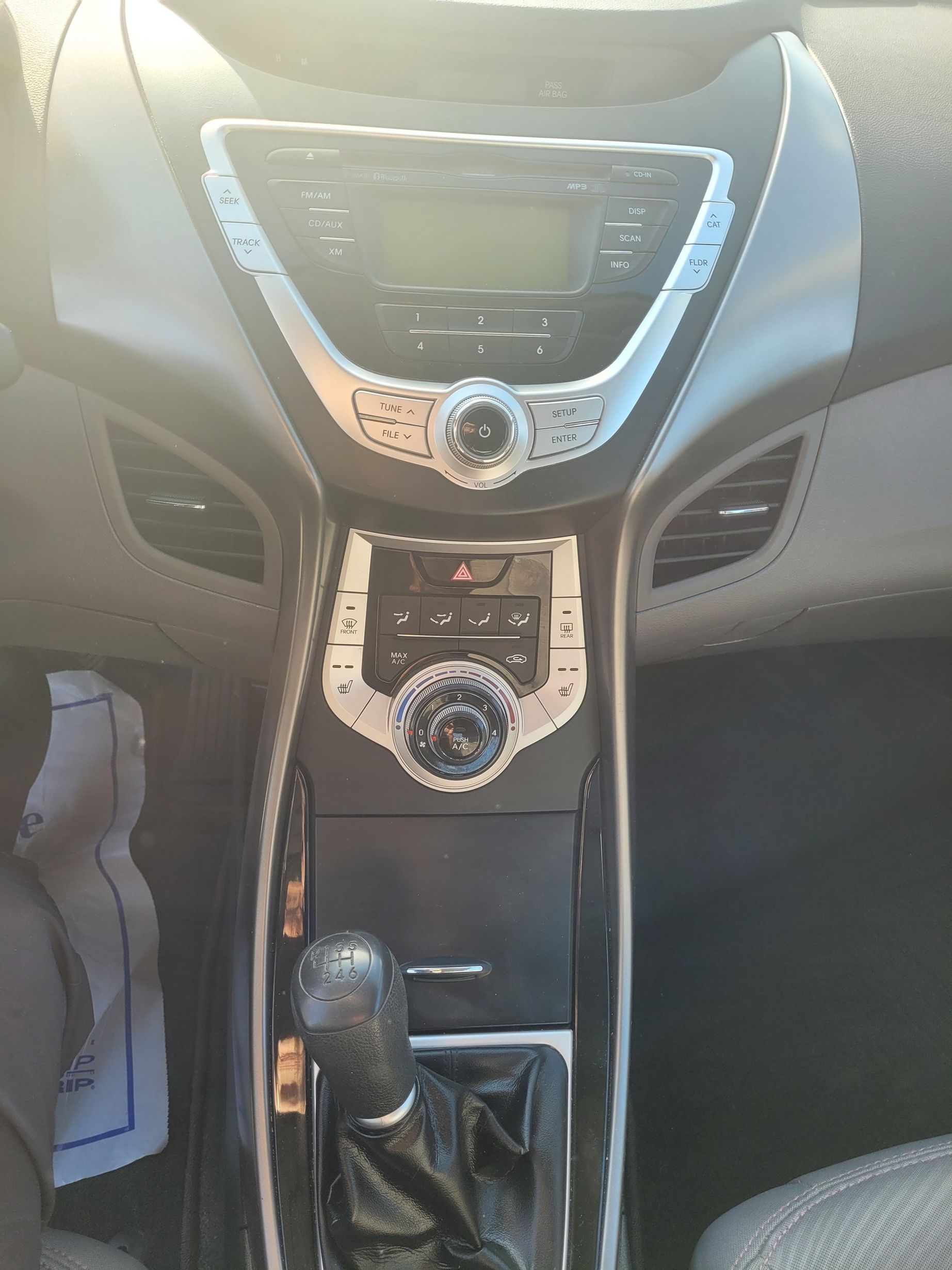 Hyundai Elantra 2012 - Thumbnail 4