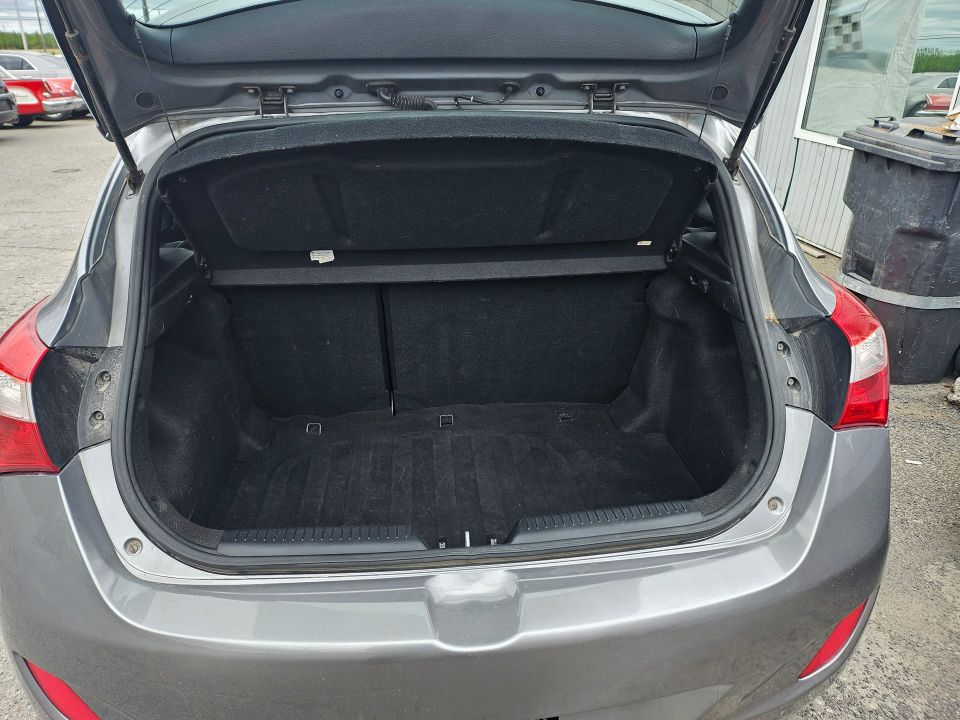 Hyundai Elantra GT 2015 - Image 9