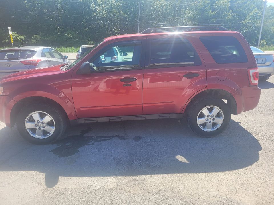 Ford Escape 2009 - Image 2