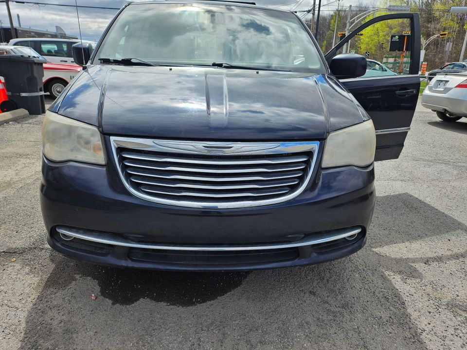 Chrysler Town & Country 2011 - Image 1