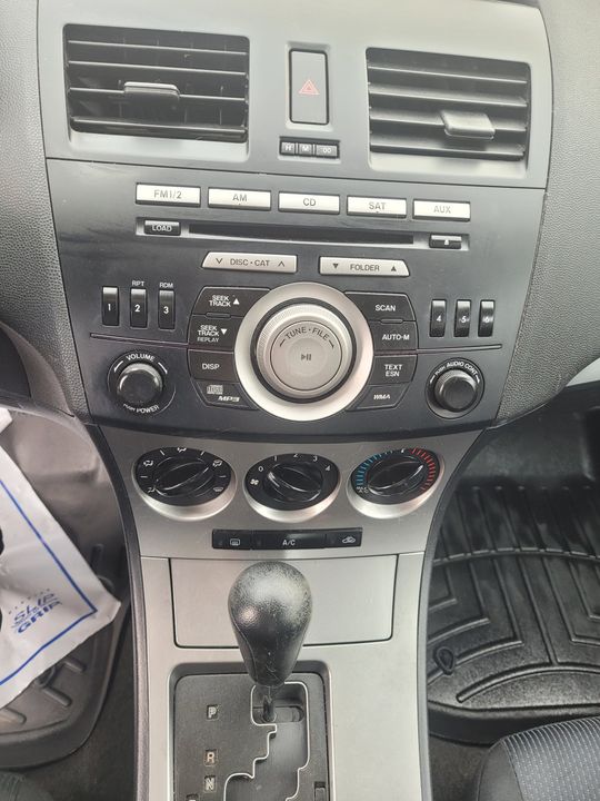 Mazda Mazda3 2011 - Image 8